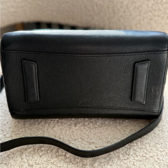 Givenchy Black Leather Medium Antigona Handbag - Picture 5 of 6